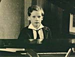 Photograph of Glenn Gould at the piano, c. 1942